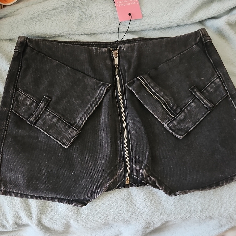 PrettyLittleThing Charcoal Cargo Shorts